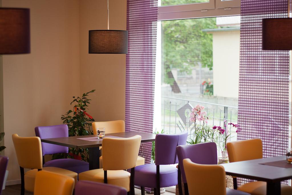 Cafe Hehrlich - Cafe, Pension & Mehr Bad Tennstedt エクステリア 写真