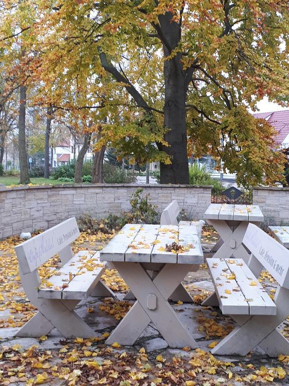Cafe Hehrlich - Cafe, Pension & Mehr Bad Tennstedt エクステリア 写真